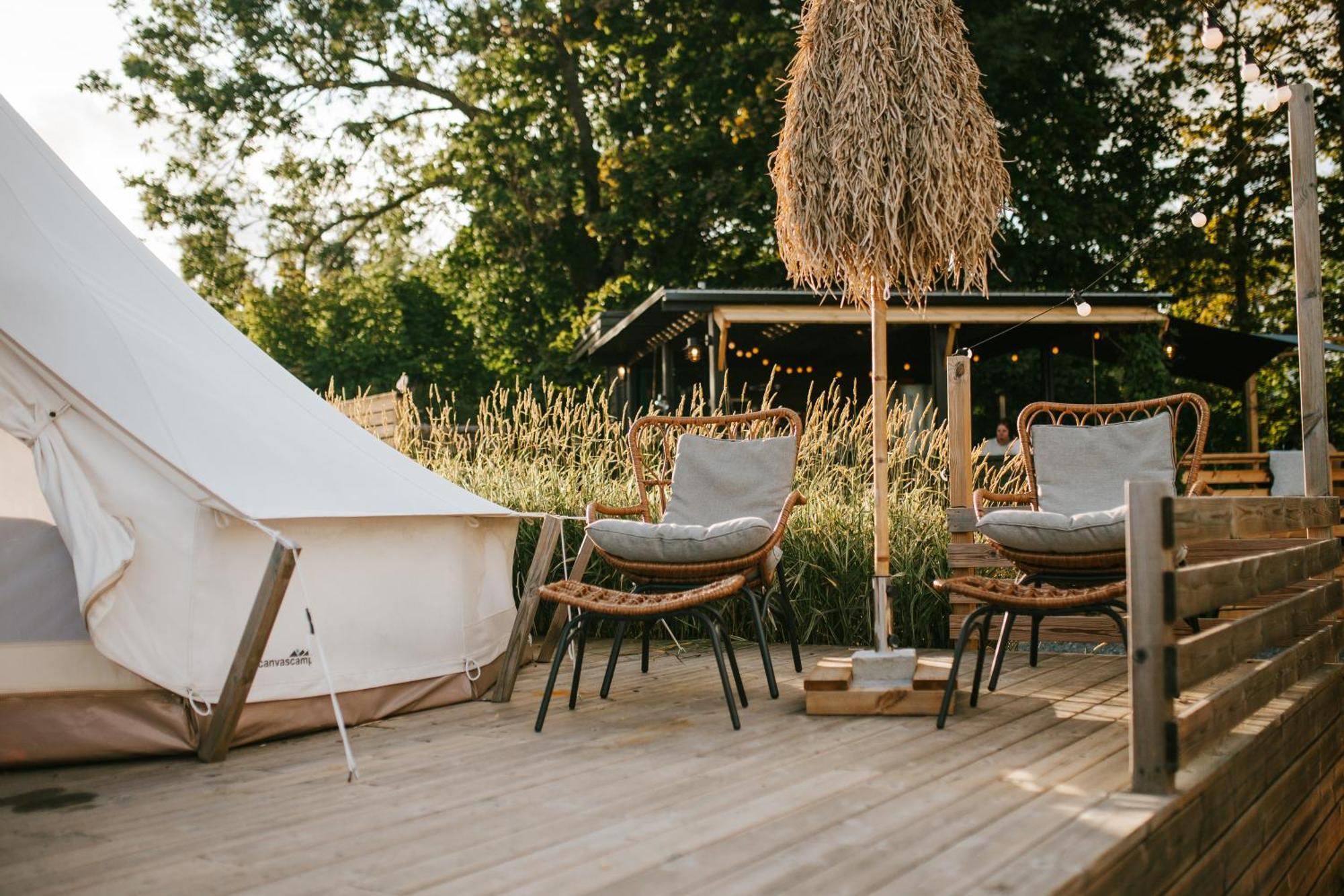 Vaettervy Glamping Hotell Habo Eksteriør bilde