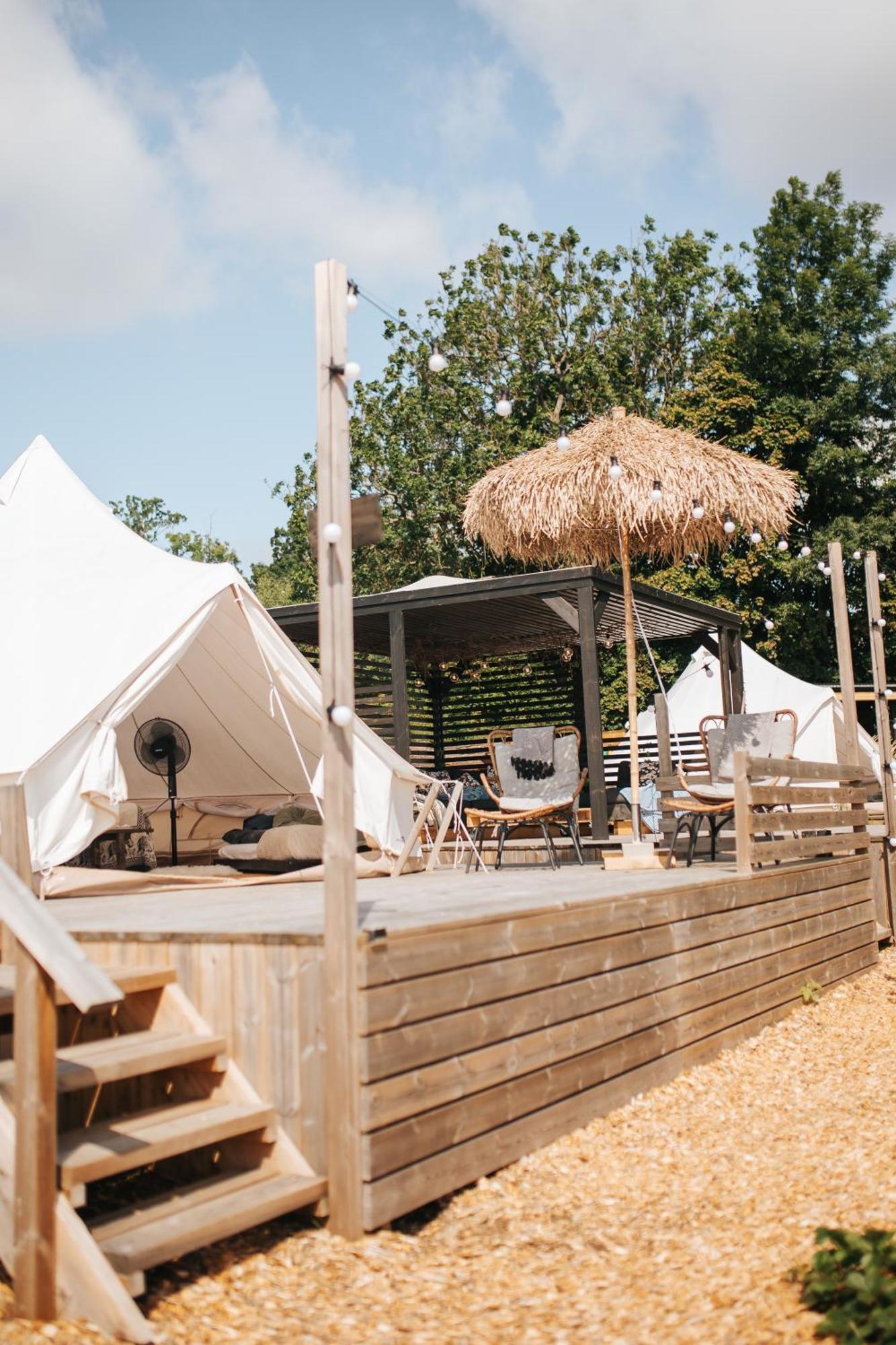 Vaettervy Glamping Hotell Habo Eksteriør bilde